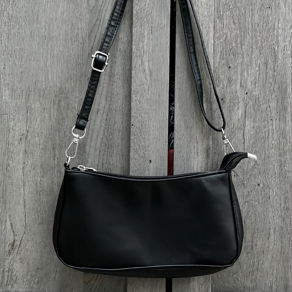 Cheep but nice purse. 👜